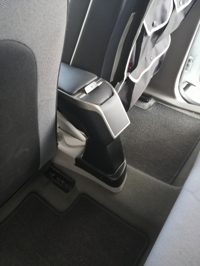 Armlehne silber-schwarz von Rati passend für Renault Zoe 1