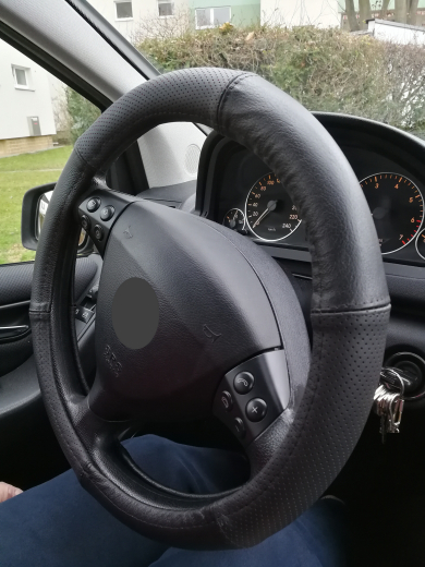 Lenkrad Bezug echtes Leder schwarz perforiert für Lenkräder 37-39 cm