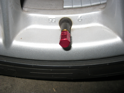 Ventilkappen rot Aluminium eckig für Auto Motorrad Scooter Fahrrad Roller