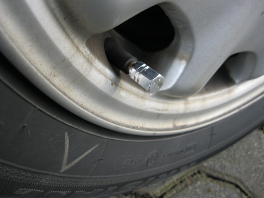 Ventilkappen silber Aluminium eckig für Auto Motorrad Scooter Fahrrad Roller