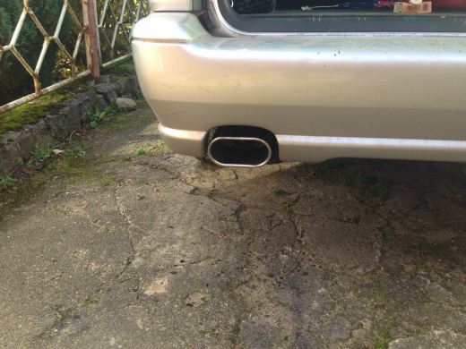 Auspuffblende Endrohr zum anschrauben 135x80 mm oval bis max. 6 cm