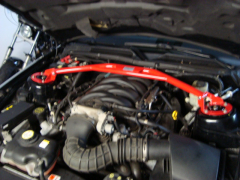 Domstrebe vorne Wiechers Stahl passt für Ford Mustang V GT 4,6l V8 mit Kenne Bell-Kompressor Modell 2005