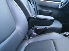 Armlehne schwarz von Rati passend für Dacia Spring