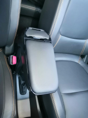 Armlehne schwarz von Rati passend für Dacia Spring