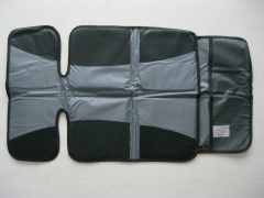 Kindersitz-Unterlage Tidy-Fred grau-schwarz mit Taschen